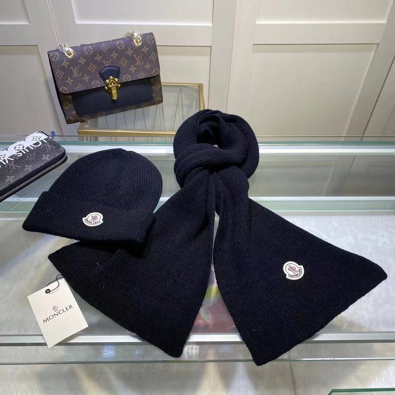 Moncler Hat Scarf Set