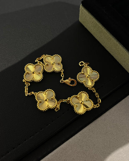 Van Cleef & Arplels Vintage Alhambra Bracelet, 5 Motifs