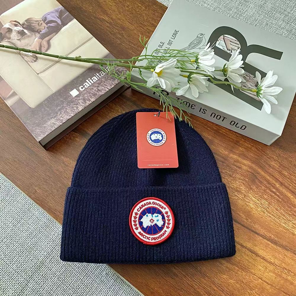 Canada Goose Ribbed Toque