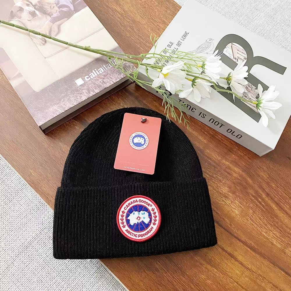 Canada Goose Ribbed Toque