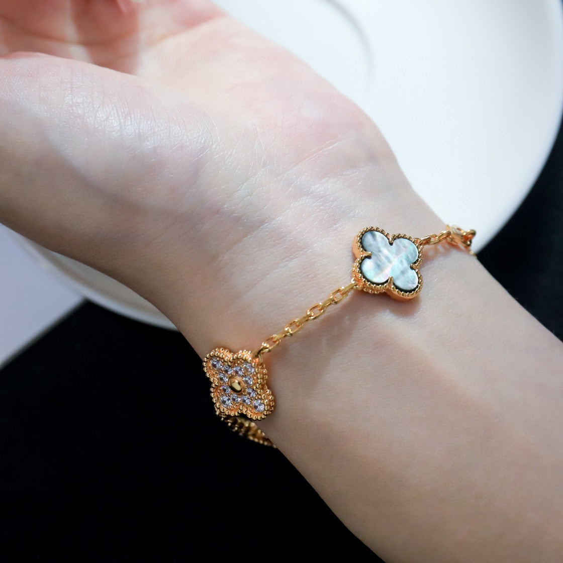 Van Cleef & Arplels Vintage Alhambra Bracelet, 5 Motifs