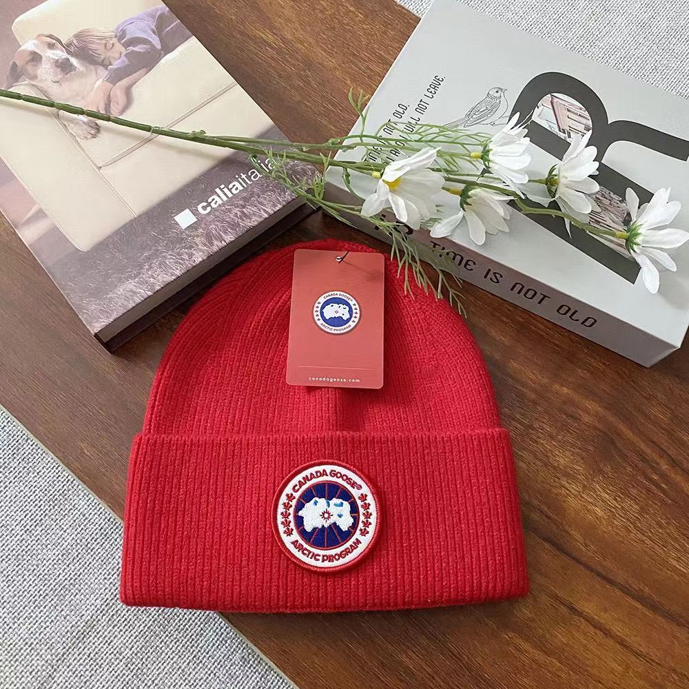 Canada Goose Ribbed Toque