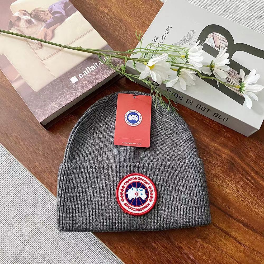 Canada Goose Ribbed Toque